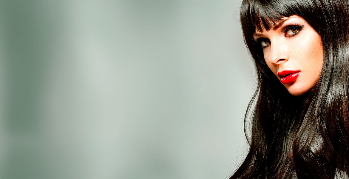 Descubra o que é o cabelo preto azulado